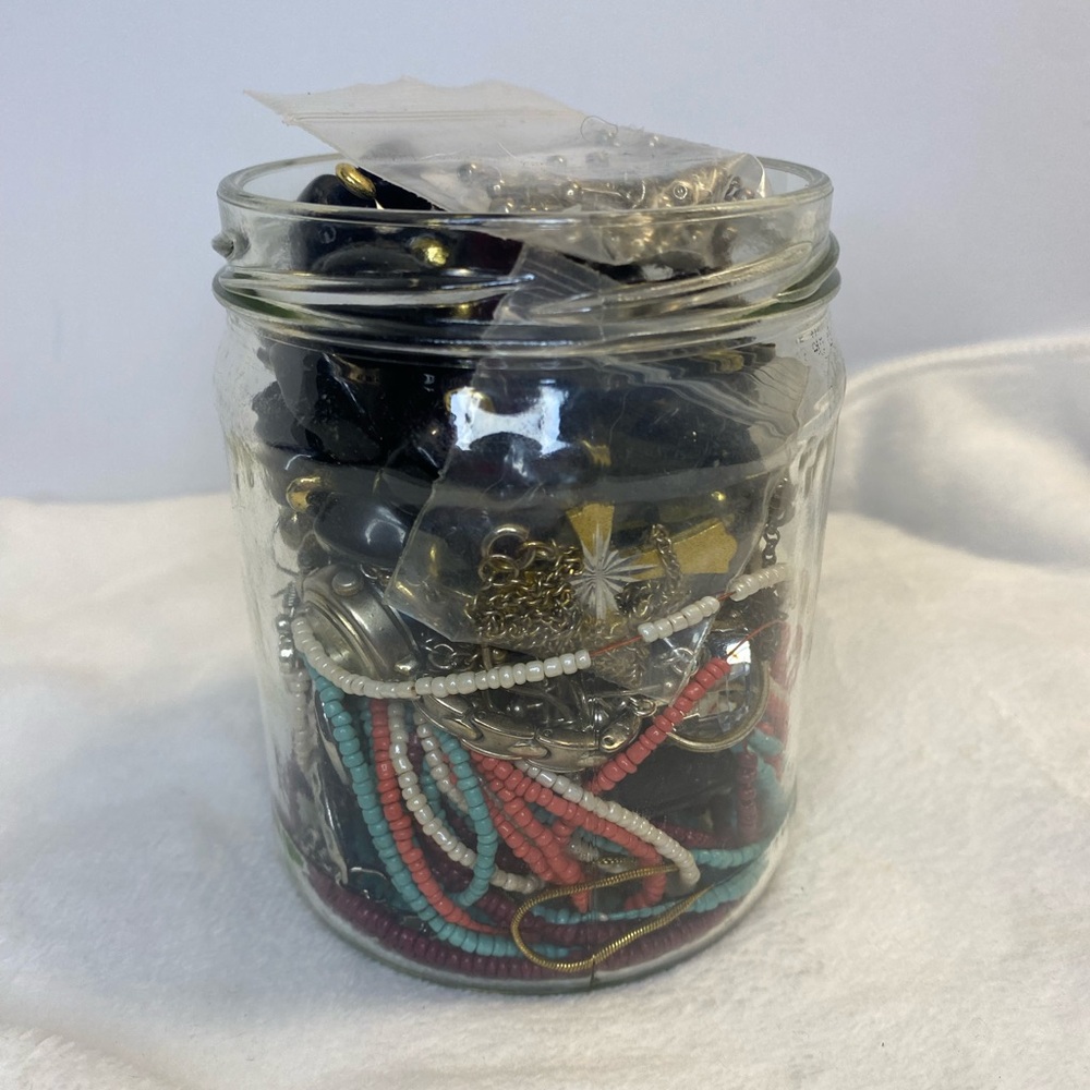 Mystery Jewelry Jar 25 - Picture 1 of 8
